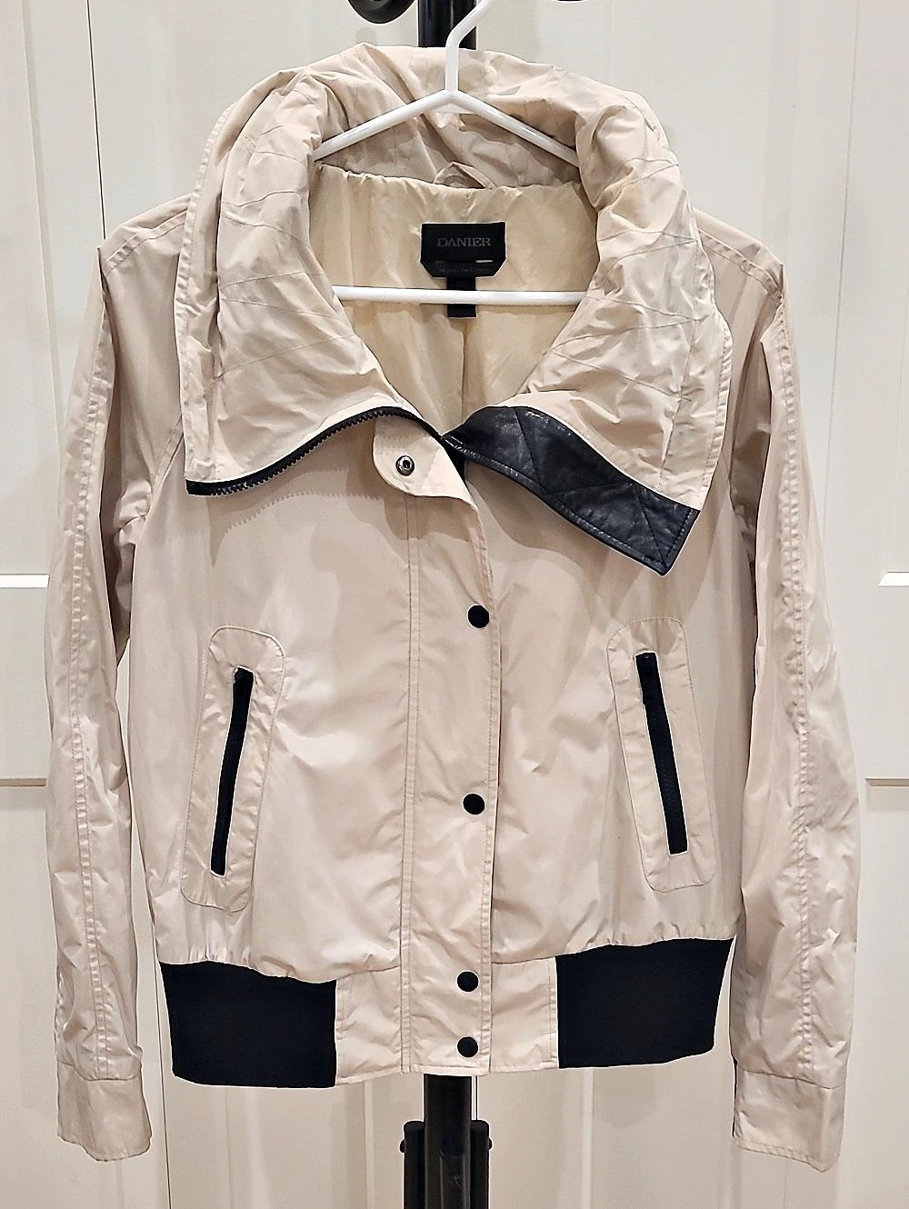 DANIER Women's Nylon With Leather Jacket